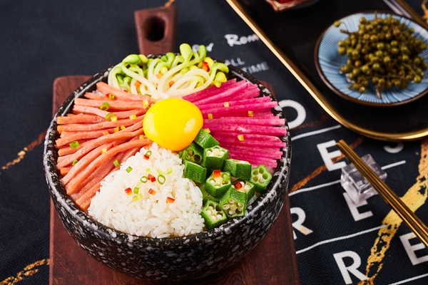 食趣石代石锅拌饭店加盟年利润多少?如何加盟该品牌?