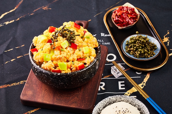 食趣石代石锅饭加盟需要哪些资金准备?销量高吗?