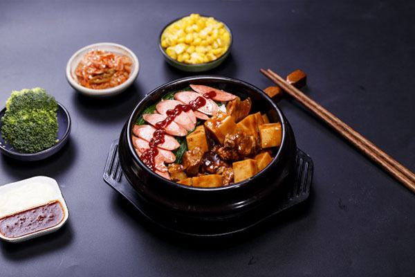 食趣石代-鸡肉火腿传统石锅拌饭
