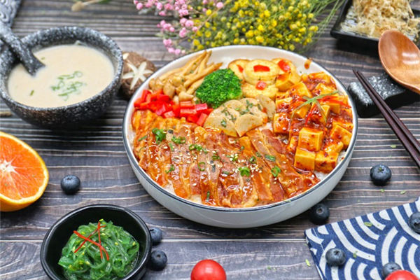 食趣石代-麻婆豆腐烤肉饭